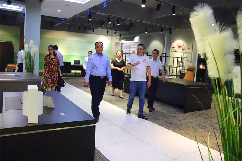 蒼梧縣委領導蒞臨